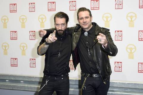 Alec Völkel und Sascha Vollmer von The BossHoss bei der Verleihung des Goldenen Lenkrads 2017 im Axel-Springer-Haus. Berlin, 07.11.2017