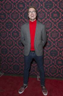 Search Party Staffelpremiere in New York USA: TBS premiere season 2 Search Jeffery Self attends season 2 premiere of Search Party at Public New York New York United States Public LevxRadin