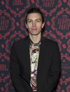 Search Party Staffelpremiere in New York USA: TBS premiere season 2 Search Ian Mellencamp attends season 2 premiere of Search Party at Public New York New York United States Public LevxRadin