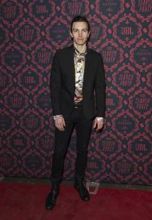 Search Party Staffelpremiere in New York USA: TBS premiere season 2 Search Ian Mellencamp attends season 2 premiere of Search Party at Public New York New York United States Public LevxRadin