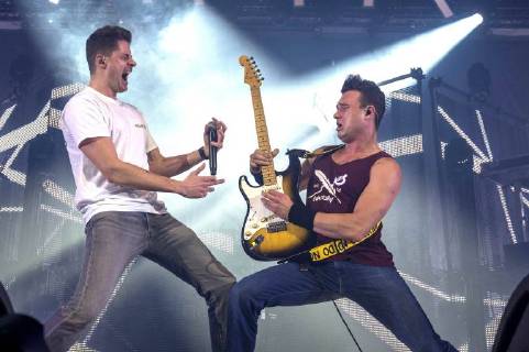 Bilder des Tages Vincent Stein und Dag-Alexis Kopplin von SDP live bei einem Konzert der Die bunte Seite der Macht Tour in der Swiss Life Hall. Hannover, 09.11.2017