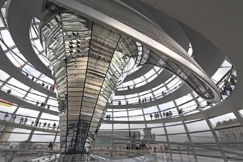 In der Reichstagskuppel, Berlin, Deutschland, Europa Copyright: imageBROKER/Gerkenx&xErnst iblnao04584550