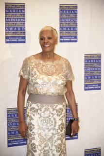 November 14, 2017 - Philadelphia, Pennsylvania, U.S - Honoree, DIONNE WARWICK, at the Marian Anderson Award Gala held at the Kimmel Center in Philadelphia PA The Marian Anderson Award was created to honor and celebrate world-renowned artists for their artistic work and talents, as well as their philanthropic contributions to society. It is named in memory of culture-changing vocalist and distinguished Philadelphian, Marian Anderson. Philadelphia U.S. - ZUMArf1_ 20171114_zaf_rf1_029 Copyright: xRickyxFitchettx