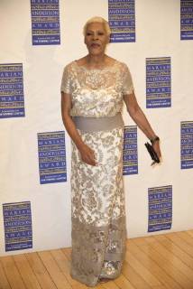 November 14, 2017 - Philadelphia, Pennsylvania, U.S - Honoree, DIONNE WARWICK, at the Marian Anderson Award Gala held at the Kimmel Center in Philadelphia PA The Marian Anderson Award was created to honor and celebrate world-renowned artists for their artistic work and talents, as well as their philanthropic contributions to society. It is named in memory of culture-changing vocalist and distinguished Philadelphian, Marian Anderson. Philadelphia U.S. - ZUMArf1_ 20171114_zaf_rf1_027 Copyright: xRickyxFitchettx