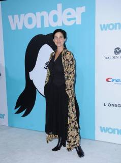 November 14, 2017 - Westwood, CA, U.S. - 14 November 2017 - Westwood, California - Carrie-Anne Moss. Wonder Los Angeles Premiere held at The Regency Village Theater in Westwood. Photo Credit: AdMedia Westwood U.S. - ZUMAa123 20171114_zaa_a123_352 Copyright: xBirdiexThompsonx