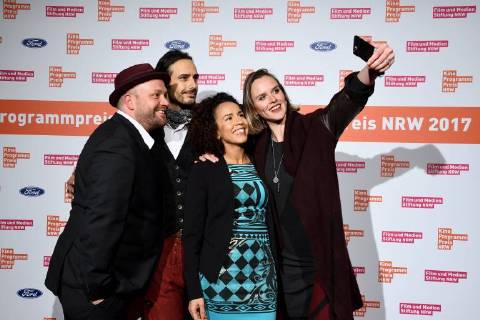 Schauspieler Valentin Schreyer, Cosima Viola, Dunja Dogmani und Moritz A. Sachs kommt am 14.11.2017 in Köln zur Verleihung des 27. Kinoprogrammpreis NRW.