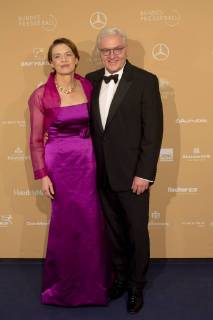 Entertainment Bilder der Woche Themen der Woche Bilder des Tages Deutschland, Berlin Hotel ADLON, Bundespresseball 2017, Bundespräsident Frank Walter Steinmeier, 24.11.2017