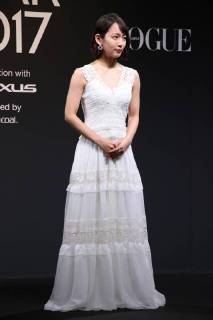 November 24, 2017, Tokyo, Japan - Japanese actress Riho Yoshioka poses as she receives the trophy of Vogue Japan Women of the Year 2017 award in Tokyo on Friday, November 24, 2017.  (lwxa016155)