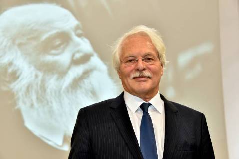 Der Journalist Thomas Roth, Vorsitzender des Lew Kopolew Forum am 26.11.2017 in Köln bei der Verleihung des Lew-Kopelew-Preis für Frieden und Menschenrechte 2017 ausgezeichnet . Ein Preis für Engagement , Verständigung, soziale Gerechtigkeit und Menschenwürde.