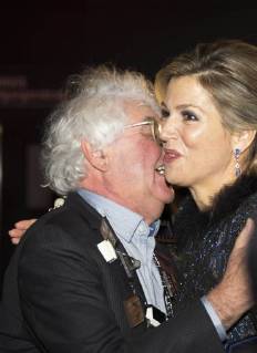 27-11-2017 Amsterdam Queen Maxima during the Prince Bernhard Cultuurfonds award at the Muziekgebouw aan ’t IJ in Amsterdam. The award, 150.000 euro, was presented to writer Geert Mak.  Copyright: xPPE WERFx