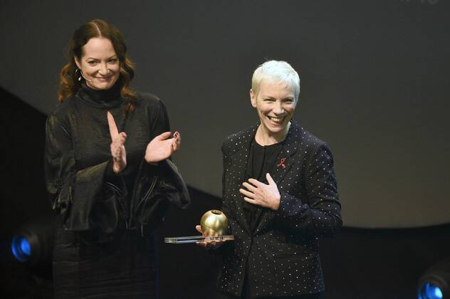 Bilder des Tages Natalia Wörner und Annie Lennox bei der Verleihung des 10. Deutschen Nachhaltigkeitspreises 2017 im Maritim Hotel. Düsseldorf, 08.12.2017