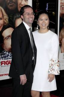 Justin Malen mit Begleitung bei der Premiere des Kinofilms Father Figures Wer ist Daddy? in TCL Chinese Theatre, Hollywood. Los Angeles, 13.12.2017