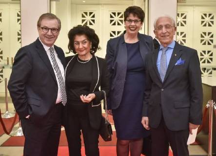 Leibniz-Ring-Verleihung in Hannover 19.12.17, Hannover , Â - Verleihung Leibnizring Kuppelsaal und Leibnizsaal Neurochirurg Professor Dr Madjid Samii und seine Frau Mallika Ministerin Birgit Hone , Jan Hofer -