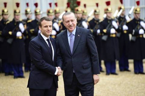 Bilder des Tages Emmanuel Macron - president de la Republique Tayyip ERDOGAN - President de la Republique de Turquie NEWS : Rencontre Macron Erdogan - Paris - 01 05 2018 JBAutissier Panoramic