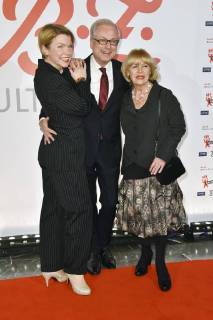 Antje Brietz, Hans-Jürgen Schatz und Monika Lundi beim 27. B.Z. Kulturpreis 2018 in der Volksbühne. Berlin, 09.01.2018