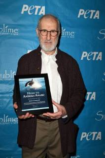 Bilder des Tages FORT LAUDERDALE, FL - JANUARY 11: Television icon James Cromwell receives PETA s annual Hero to Animals Award at a special dinner honoring him at South Florida s Sublime Restaurant & Bar on January 11, 2018 in Fort Lauderdale, Florida Copyright: xHoo-Me.com xMediaPunchx