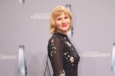 Rosalie Thomass bei der Ankunft zur Deutscher Fernsehpreis Verleihung am 26.01.2018 in Koeln Deutscher Fernsehpreis Verleihung 2018 in Koeln