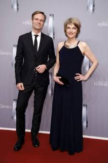 Marietta Slomka mit Begleitung bei der Verleihung des Deutschen Fernsehpreises 2018 im Palladium. Köln, 26.01.2018
