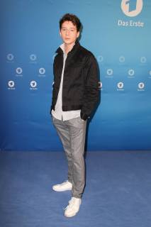 Jonathan Berlin, der Schauspieler beim Fototermin zum Film Die Freibadclique (Ausstrahlung am 28.03.2018 um 20.15 Uhr in der ARD) am 6.02.2018 in Hamburg Das Erste ARD Fototermin zum Film Die Freibadclique in Hamburg, 2018