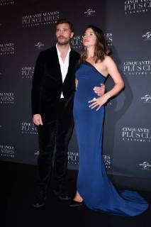 Fifty Shades of Grey 3 Premiere in Paris Jamie Dornan ( acteur ) et sa femme Amelia Warner lors du photocall pour l avant premiere du film 50 NUANCES PLUS CLAIRES a Paris CELEBRITES : Avant premiere du film 50 NUANCES PLUS CLAIRES - Paris - 06 02 2018 FedericoPestellini Panoramic