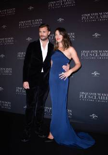 Fifty Shades of Grey 3 Premiere in Paris Jamie Dornan ( acteur ) et sa femme Amelia Warner lors du photocall pour l avant premiere du film 50 NUANCES PLUS CLAIRES a Paris CELEBRITES : Avant premiere du film 50 NUANCES PLUS CLAIRES - Paris - 06 02 2018 FedericoPestellini Panoramic