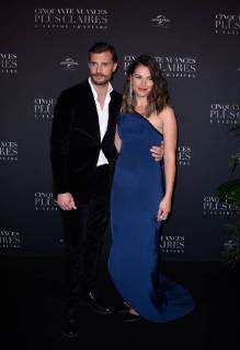 Fifty Shades of Grey 3 Premiere in Paris Jamie Dornan ( acteur ) et sa femme Amelia Warner lors du photocall pour l avant premiere du film 50 NUANCES PLUS CLAIRES a Paris CELEBRITES : Avant premiere du film 50 NUANCES PLUS CLAIRES - Paris - 06 02 2018 FedericoPestellini Panoramic