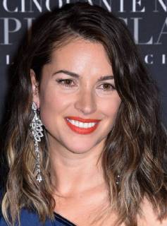 Fifty Shades of Grey 3 Premiere in Paris Amelia Warner ( chanteuse )lors du photocall pour l avant premiere du film 50 NUANCES PLUS CLAIRES a Paris CELEBRITES : Avant premiere du film 50 NUANCES PLUS CLAIRES - Paris - 06 02 2018 FedericoPestellini Panoramic 
