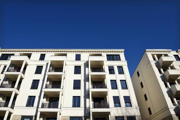 Wohnungsbau, Immobilien, Mietwohnungen, Eigentumswohnungen, Neubauten, Mietpreisbremse, Baulücke, Sozialer Wohnungsbau. Aufgenommen am 6. Februar 2018 in der Halleschen Straße in Berlin-Kreuzberg. Berlin Deutschland Copyright: xKittyxKleist-HeinrichxTSPx