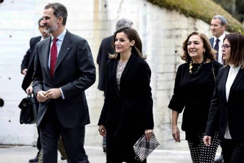 Spain s King Felipe VI (L) and Queen Letizia (C) arrive for the 2017 Design and Innovation Awards handover ceremony in Madrid, Spain, 12 February 2018. The Design and Innovation Awards are given by Spanish Economy, Industry and Competitiveness Ministry. Royal Couple chairs Design and Innovation Awards ceremony !ACHTUNG: NUR REDAKTIONELLE NUTZUNG!  Copyright: xEmilioxNaranjox GRAF9739 20180212-636540399672317452