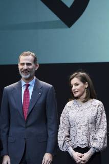 February 12, 2018 - Mostoles, Madrid, Spain - King Felipe VI of Spain, Queen Letizia of Spain attend Delivery of the National Innovation and Design Awards 2017 at Teatro del Bosque on February 12, 2018 in Mostoles, Spain Mostoles Spain  - ZUMAg15_ 20180212_zaf_g15_029 Copyright: xJackxAbuinx