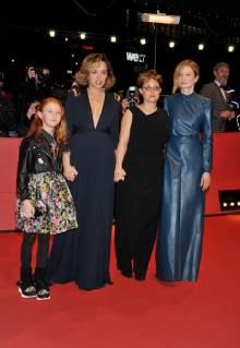 68th Berlin International Film Festival. Festival Internazionale del Cinema di Berlino 2018. Red Carpet film Mia Figlia- Daoughter of Mine . Pictured: Valeria Golino, Sara Casu, Alba Rohrwacher, Laura Bispuri  Copyright: xPoolxRomax2x xIPAx xPoolxRomax2x