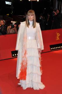 68. Berlinale - Premiere 7 Tage in Entebbe 68th Berlin International Film Festival. Festival Internazionale del Cinema di Berlino 2018. Red Carpet film 7 Days in Entebbe . Pictured: Rosamund Pike  Copyright: xPoolxRomax2x xIPAx xPoolxRomax2x