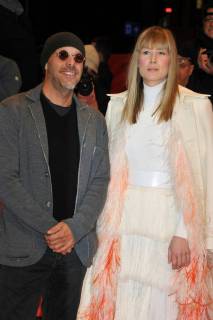 68. Berlinale - Premiere 7 Tage in Entebbe 68th Berlin International Film Festival. Festival Internazionale del Cinema di Berlino 2018. Red Carpet film 7 Days in Entebbe . Pictured: Rosamund Pike, Jose Padilha  Copyright: xPoolxRomax2x xIPAx xPoolxRomax2x