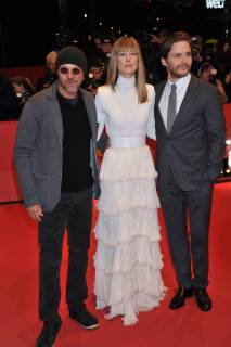 68. Berlinale - Premiere 7 Tage in Entebbe 68th Berlin International Film Festival. Festival Internazionale del Cinema di Berlino 2018. Red Carpet film 7 Days in Entebbe . Pictured: Daniel Bruhl, Rosamund Pike, Jose Padilha  Copyright: xPoolxRomax2x xIPAx xPoolxRomax2x