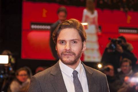 Daniel Brühl auf dem roten Teppich der Berlinale zur Premiere von (7 Days in Entebbe) am 19.02.2018 in Berlin Daniel Brühl auf dem roten Teppich der Berlinale zur Premiere von (7 Days in Entebbe) am 19.02.2018 in Berlin