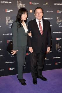 Gerhard Schröder und Freundin Kim So-yeon bei der 15. Verleihung des Best Brands Award im Hotel Bayerischer Hof. München, 21.02.2018