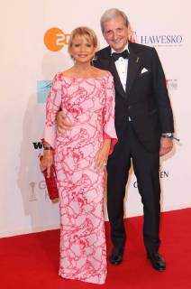 Bilder des Tages Uschi Glas + Mann Dieter Hermann bei der Verleihung der Goldene Kamera in der Messe-Hamburg, Karolinenstrasse Copyright imago stock&people GmbH Tinkeres Datum: 22.02.2018 Goldene Kamera