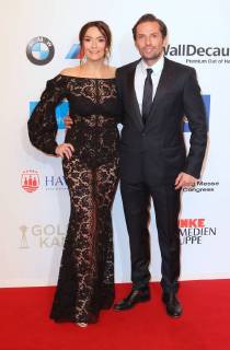 Quirin Berg + Freundin Kara Hecker bei der Verleihung der Goldene Kamera in der Messe-Hamburg, Karolinenstrasse Copyright imago stock&people GmbH Tinkeres Datum: 22.02.2018 Goldene Kamera
