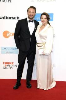 Sasha mit Ehefrau Julia Röntgen bei der 53. Verleihung der Goldenen Kamera 2018 in der Hamburg Messe. Hamburg, 22.02.2018