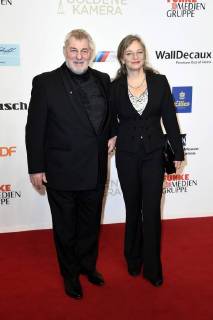 Heinz Hoenig mit Lebensgefährtin Gabriele Lechner bei der 53. Verleihung der Goldenen Kamera 2018 in der Hamburg Messe. Hamburg, 22.02.2018