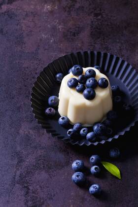 Custard with blueberries in cake tin  CSF28733