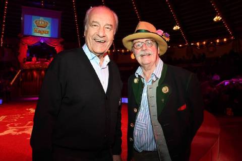 Manfred Schnelldorfer mit Wolfgang M. Prinz Premiere Circus Krone 3. Winterprogramm Manege Circus Kronebau München 01.03.2018.