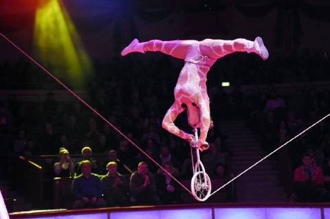 Huang Yang bei der Premiere vom 3. Winterprogramm 2018 des Circus Krone im Kronebau. München, 01.03.2018