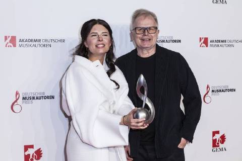 Preisträgerin Sängerin Balbina Jagielska und Sänger Herbert Groenemeyer bei der 10. Verleihung des Musikautorenpreises am 16.03.2018 in Berlin