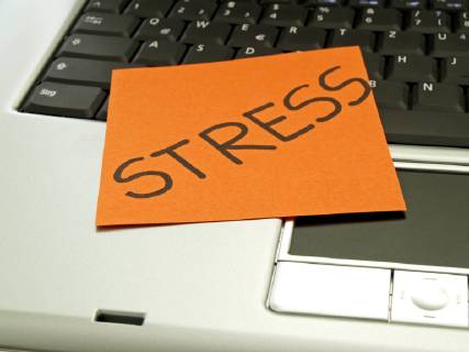 Notizzettel auf Laptop, Stress Copyright: xKTHx ALLF931452