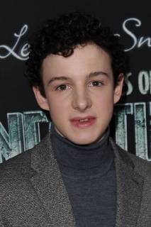 March 29, 2018 - New York, NY, USA - March 29, 2018 New York City..Louis Hynes attending Netflix s Lemony Snicket s A Series of Unfortunate Events Season 2 premiere on March 29, 2018 in New York City. New York USA  - ZUMAny1_ 20180329_zaf_ny1_016 Copyright: xKristinxCallahanx