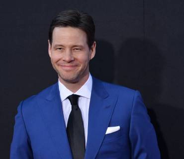Cast member Ike Barinholtz attends the premiere of the motion picture comedy Blockers at the regency Village Theatre in the Westwood section of Los Angeles on April3, 2018. Storyline: Three parents try to stop their daughters from having sex on Prom night.  LAP2018040334 JIMxRUYMEN