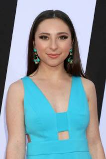LOS ANGELES - APR 3: Ava Cantrell at the Blockers Premiere at Village Theater on April 3, 2018 in Westwood, CA Copyright: xKathyxHutchinsx xIPAx xHutchinsxPhotox