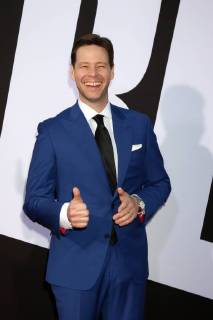 LOS ANGELES - APR 3: Ike Barinholtz at the Blockers Premiere at Village Theater on April 3, 2018 in Westwood, CA  Copyright: xKathyxHutchinsx xIPAx xHutchinsxPhotox
