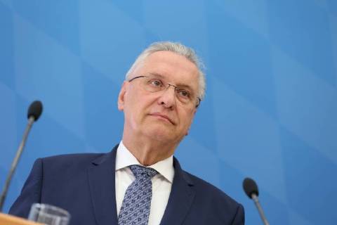 April 5, 2018 - Munich, Bavaria, Germany - Joachim Herrmann speaks, in Munich, Germany, on April 5, 2018. The minister of interiour Joachim Herrmann and the President of the Verfassungsschutz ( Secret Service). They talked about Islamism, Right-wing extremism, left-wing extremism and cyber crminality. Munich Germany - ZUMAn230 20180405_zaa_n230_099 Copyright: xAlexanderxPohlx